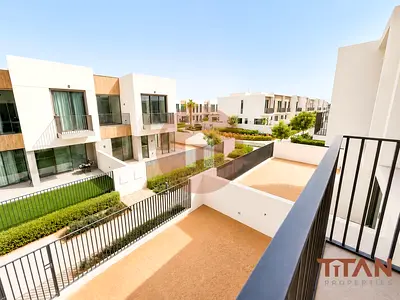 Area Specialist | Ready to Move In | 3BR + Maid | Corner Kitchen