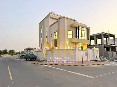 فيلا زاوية مع روف شامل رسوم التسجيل و التمليك عدد6 غرف ماستر و مجلس و 2 صالة تملك حر جاهزة للسكن