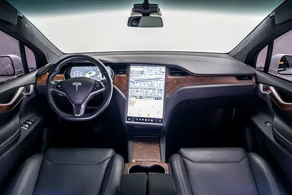 2019 Tesla MODEL X — фото 8