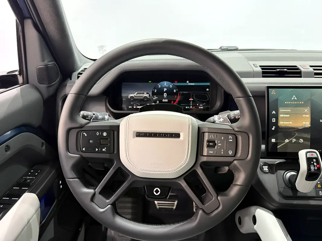 Land Rover Defender 2026