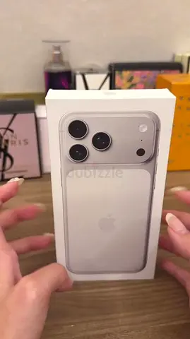 iPhone 17 Pro max …512GB…2sim ESIM card …brand new Apple warranty 1Year …Silver