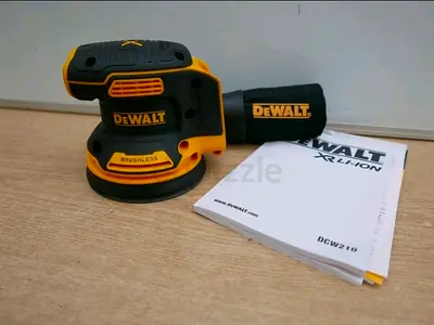 Dewalt DCW210N-XJ 18V XR BL Cordless Sander