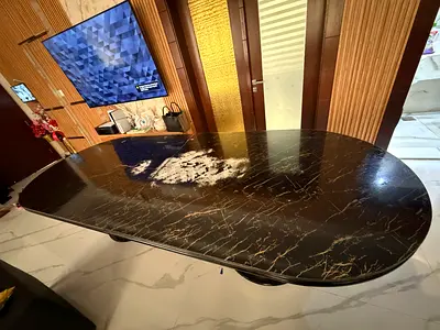 Large Oval Dining table