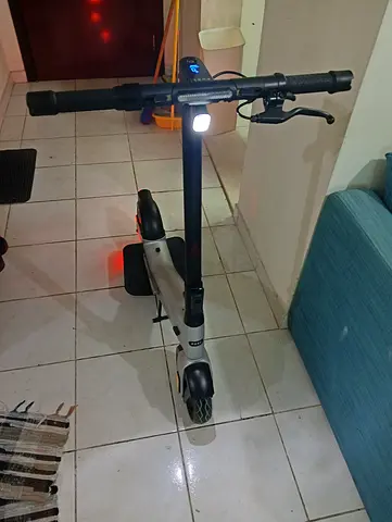 Pure Electric Scooter with Digital Display and Front Light
