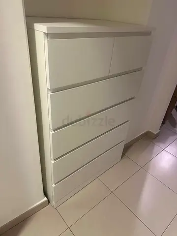 White 6-Drawers Tall Chest — Good Condition