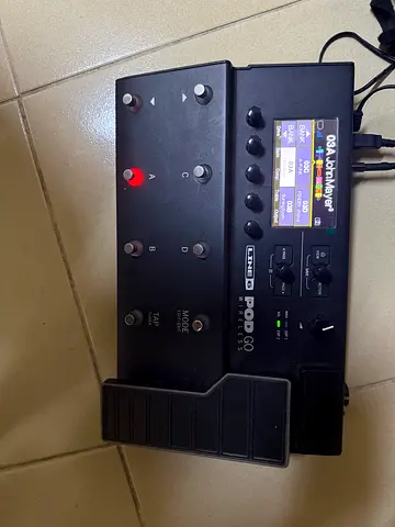 Line 6 POD Go Wireless multi-effects pedal - good working condition