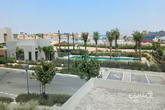 4BRs Townhouse | Corner Unit | Next to Pool