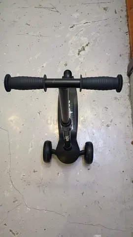 Childrens 3-Wheel Kick Scooter — Good Condition