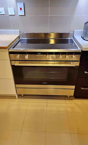 Siemens electric cooking range 90by60cm