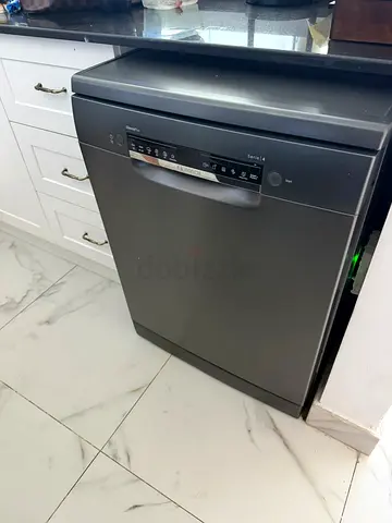 Bosch freestanding dishwasher series 4 - Grey, good working condition