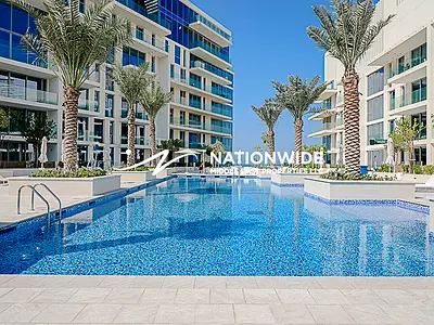 Vacant| Stunning 2BR+M|Waterfront|Community Views