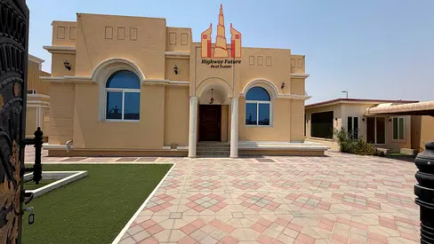 Elegant 3BR Villa with Hall Majlis Maidroom only 100k