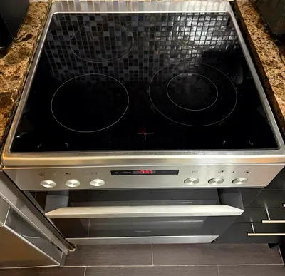 Siemens Latest 60 cm Electric Cooking Range | Elegant Modern Design