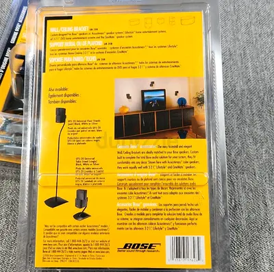 Pair of Bose speaker Mounts (New in Packaging)