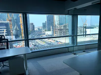 DIFC/7 Visa/ Fitted/ parking/ cabin/ Opp Metro