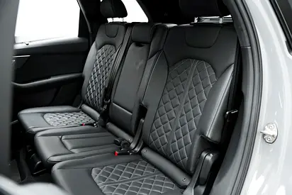 2025 AUDI SQ7 照片 16
