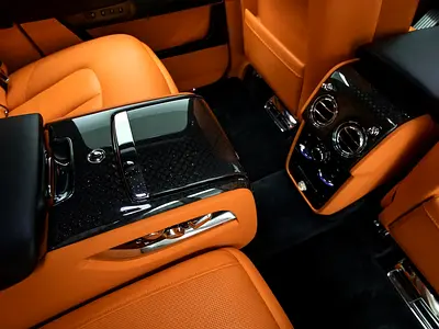 2022 ROLLS-ROYCE CULLINAN — миниатюра 17