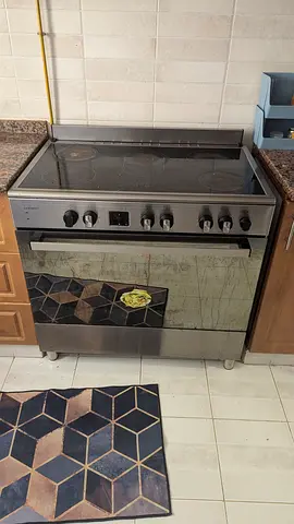 Daewoo Electric Cooking Range with 5 Burner Ceramic Hob