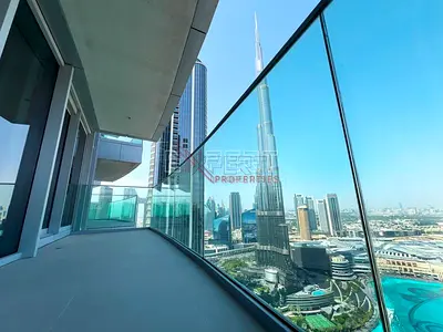 منزل فاخر بثلاث غرف نوم | إطلالة على برج خليفة | موقع متميز