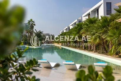 Single Row | Walk to Lagoon | Ready to Move In