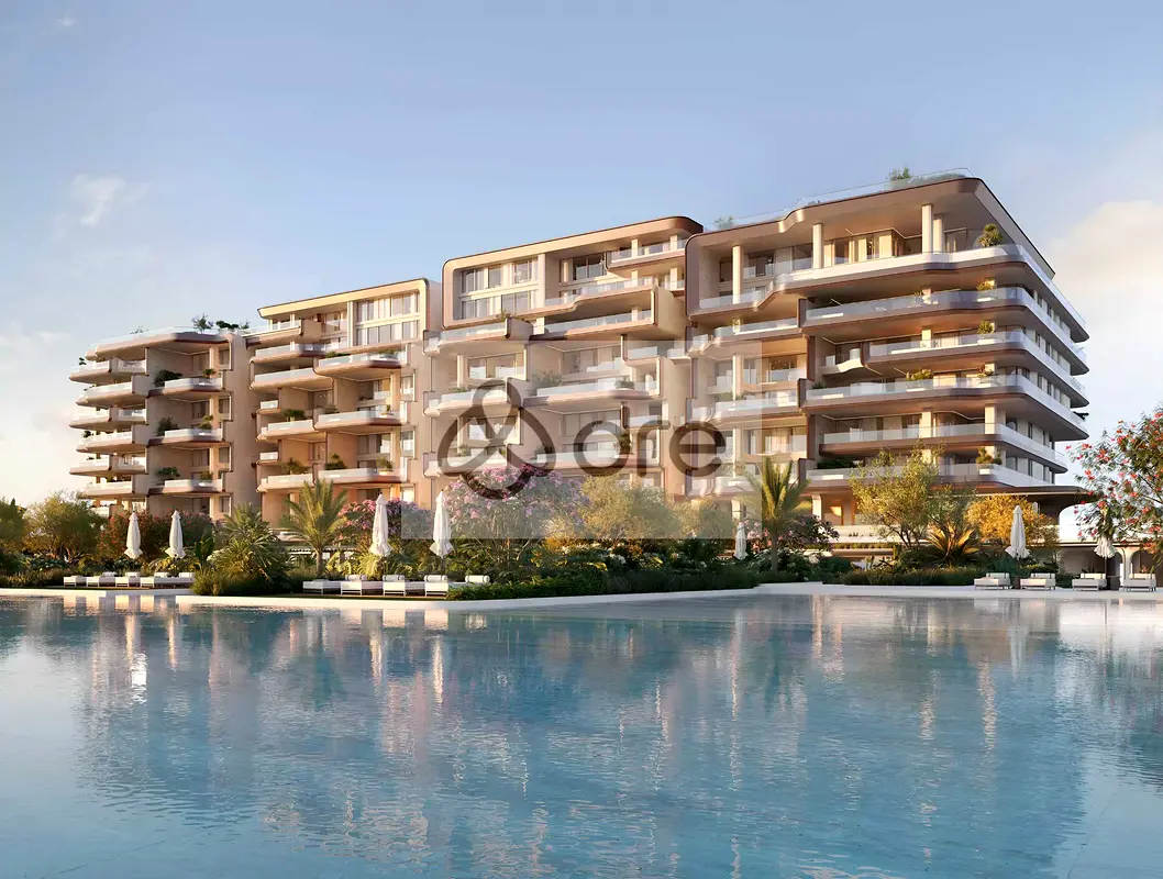 Luxurious | City Skyline Corner View and Beach
