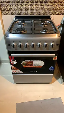 4-Burner Gas Cooker with Oven - Good Condition
