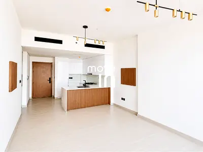 Available Oct | High Floor | Skyline View | Stylish