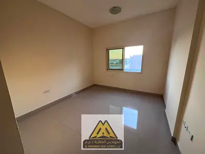 غرفه وصاله بماسحه كبيره بمنطقة الروضه1 خلف مركز شرطة الحميديه بجوار جميع الخدمات