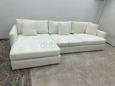 Brand new condition cratebarrel sofa
