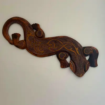 Hand-carved Wooden Gecko Wall Decoration