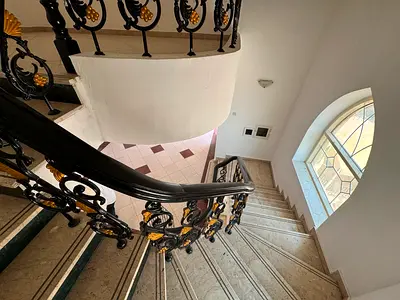 Villa for annual rent in Sharqan area, Sharjah. The villa has 4 bedrooms, 7 bathrooms, 2 floors, bu