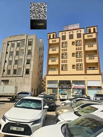 بالقرب من كورنيش عجمان / تملك حر لجميع الجنسيات / مساحه كبيره