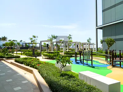 LUXURY 1 BEDROOM || HIGH FLOOR II CREEK VIEW