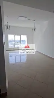 Strategically located, this apartment offers the perfect blend of comfort and vibrancy. Its contempo