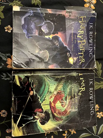 Used set: Harry Potter and the Philosophers Stone Chamber of Secrets (Bloomsbury editions)