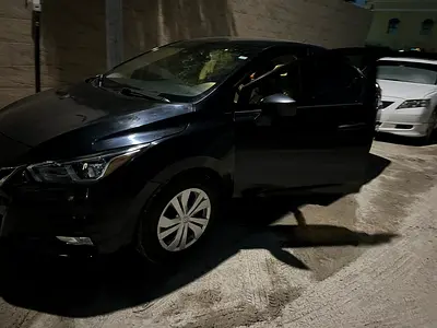 2020 Nissan VERSA 照片 3
