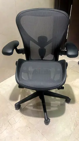 HERMAN MILLER AERON REMASTERED SIZE B FULLY LOADED Adjustable