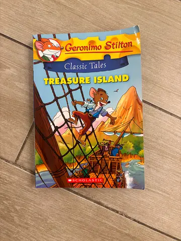 Geronimo Stilton: Treasure Island (Classic Tales) - Good Condition