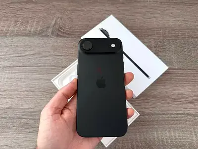 iPhone 17 Air 256GB Only 2 Weeks Used Brand New Only 12 Cycle Count Complete Box 100% Battery Health