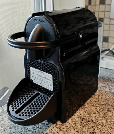 Nespresso Inissia by DeLonghi — Capsule Coffee Machine | Black
