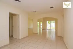 VACANT | 5 BED | LAKE &amp; PRIVATE POOL