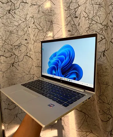 URGENT SELL !!  Slim Hp Elitebook Amd ryzen 5 pro  16 Gb ram 512 gb Ssd Very clean Laptop