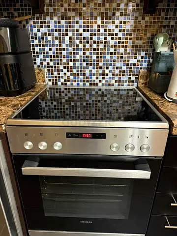 Siemens Electric Top ceramic cooker 4 hubs