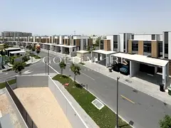 Single Row| Corner Unit | Large Plot |Type 4B2 G+2