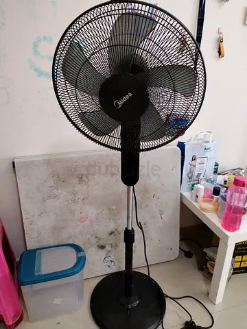 Midea Standing Pedestal Fan - Good Working Condition, remote fan