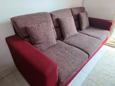 3seater sofa in Al Mahatah