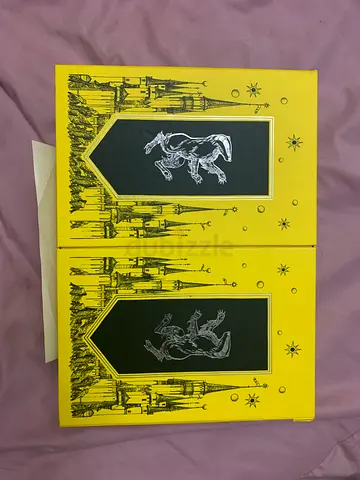 Harry potter House edition hufflepuff Book. (Brand New)