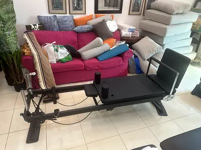 Pilates Reformer Reformer Pilates Machine Foldable with Jump Board for Home and Gym Workouts 5 Color