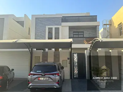 Luxury villa in Al Yasmeen behind all services, 5 master rooms, maid’s room, spacious yard with sea