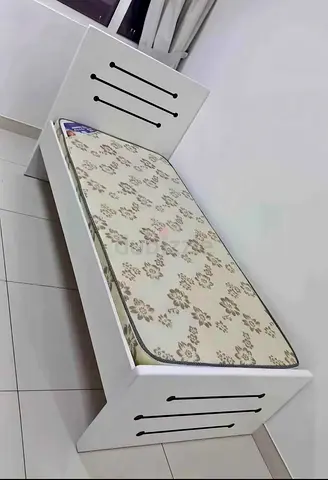 Single white wooden bed frame with mattress - good condition